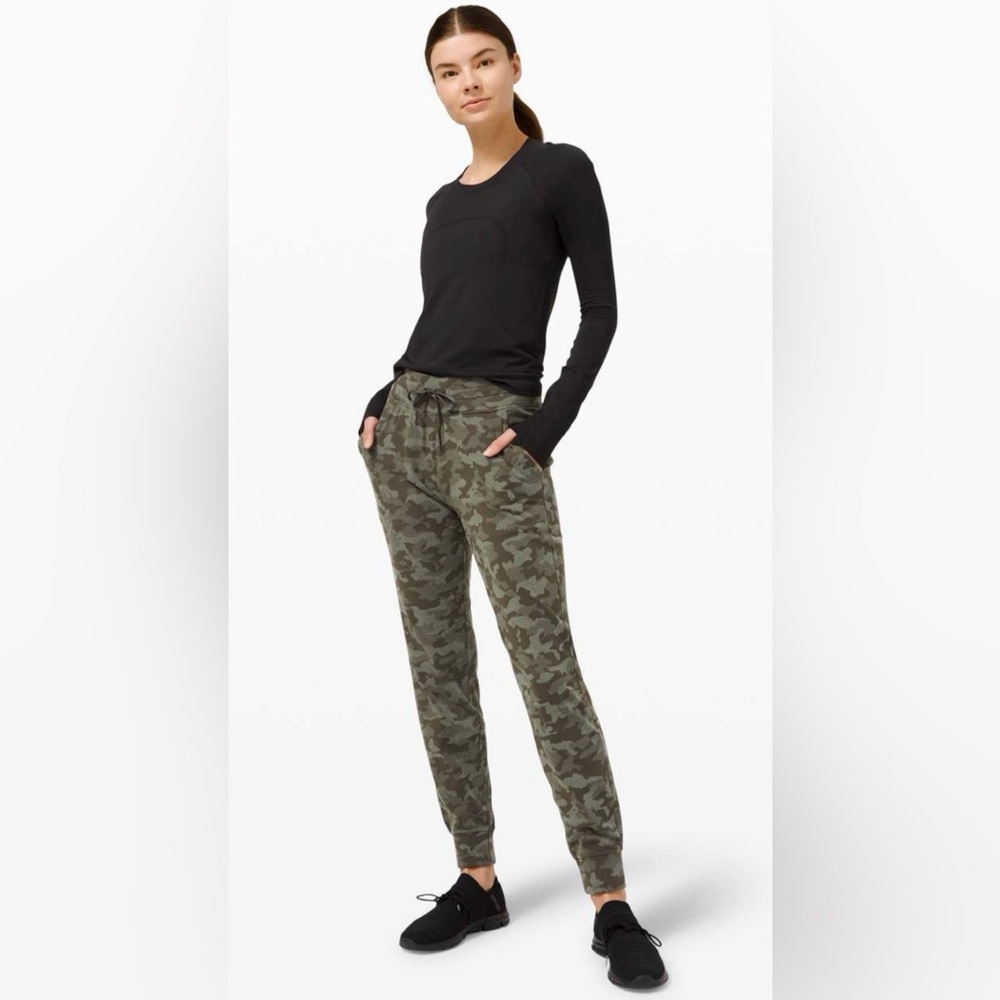 Lululemon Ready To Rulu Joggers 29” In Heritage Camo Dark Olive Green Size 2